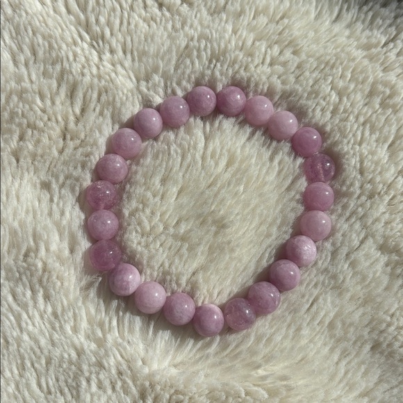 Kunzite Crystal Bracelet – 8mm Beads | 7.5” | Healing Energy | Soft Purple Glow - Picture 4 of 5